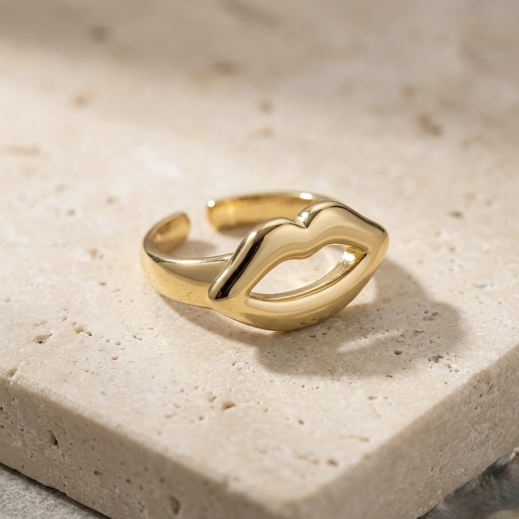 Kiss Code Ring