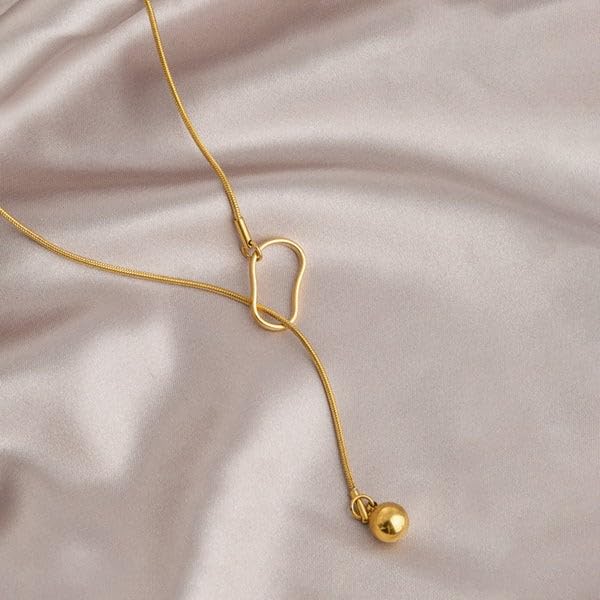 Viral hook Pendant