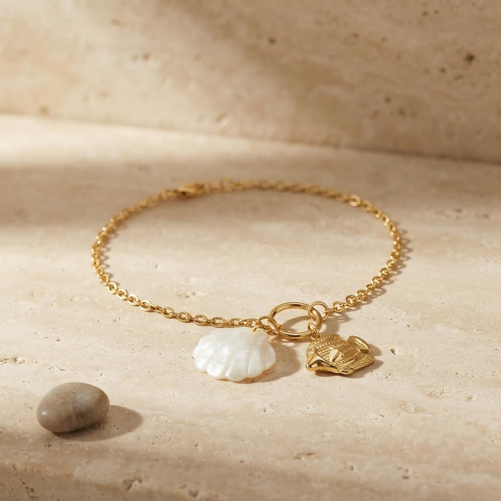 Sushee Shell Fish Charm Bracelet