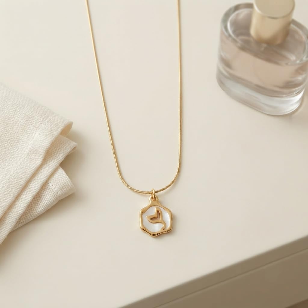 Sushee Fishtail Pearl Necklace