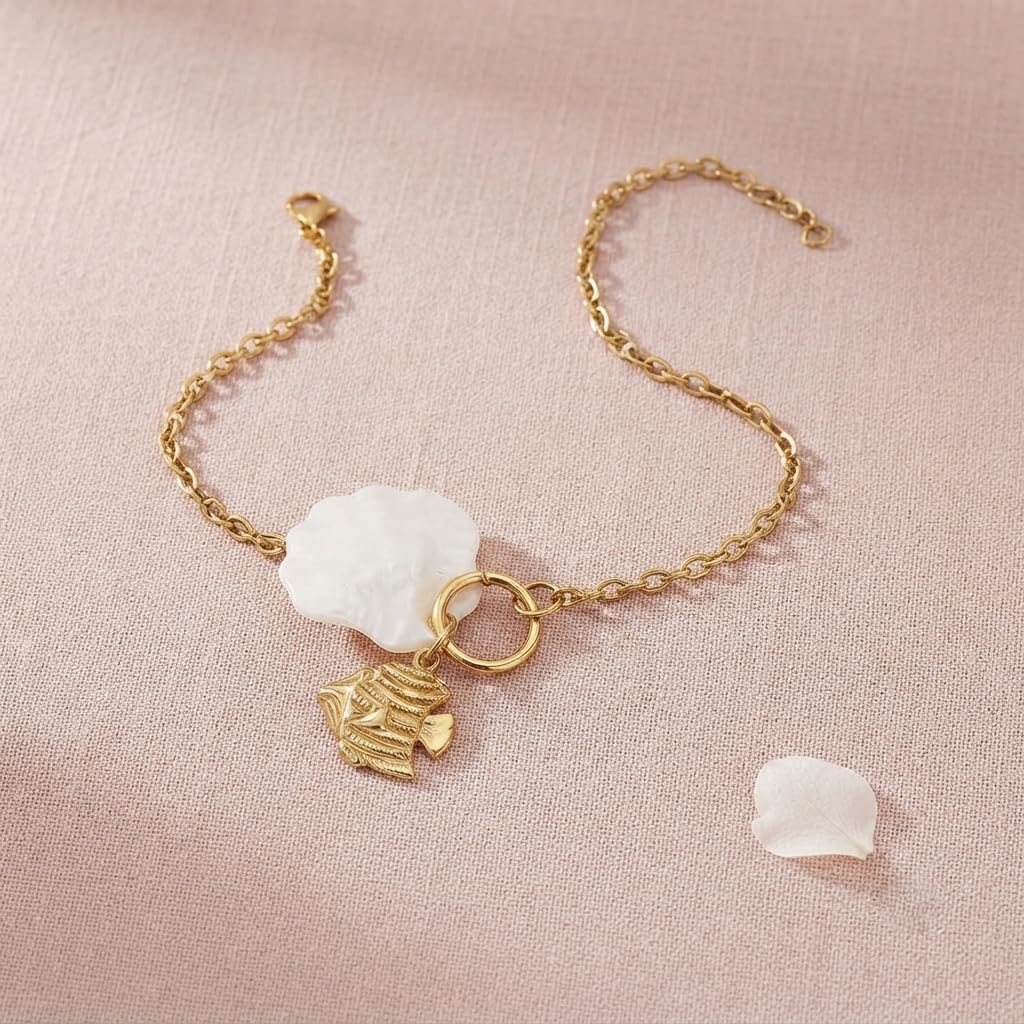Sushee Shell Fish Charm Bracelet