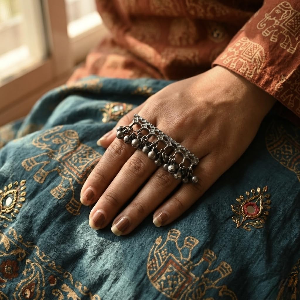 Sushee Navrang Ghungroo Ring