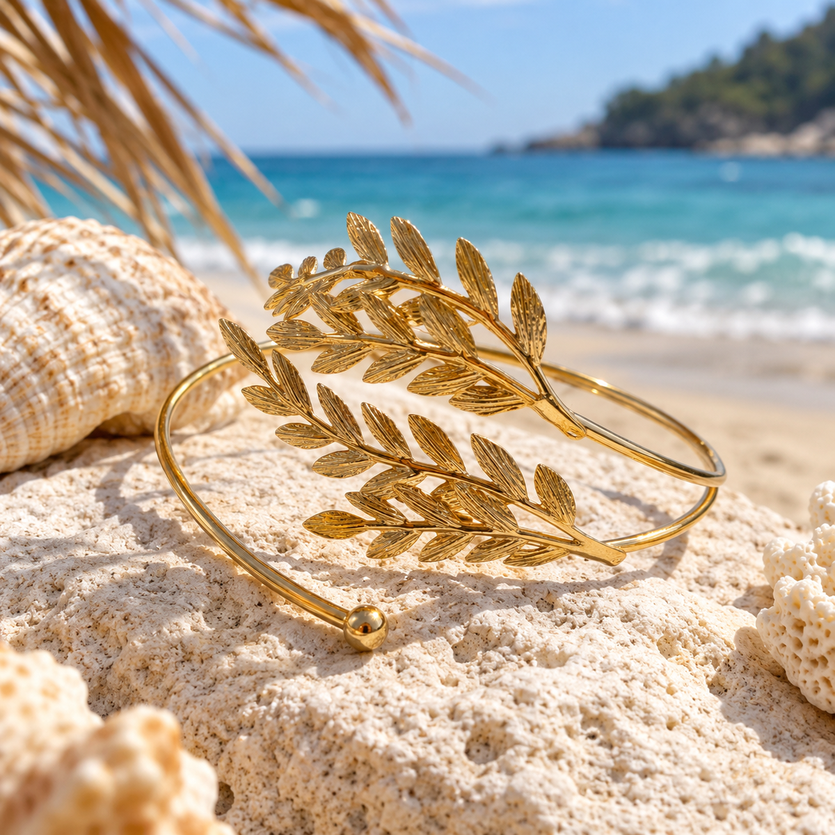 SUSHEE Gold-Tone Statement Armlet