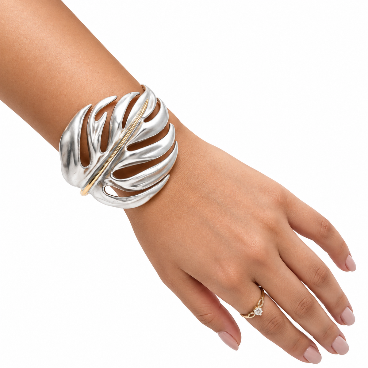 SUSHEE Turkish Leaf Statement Cuff