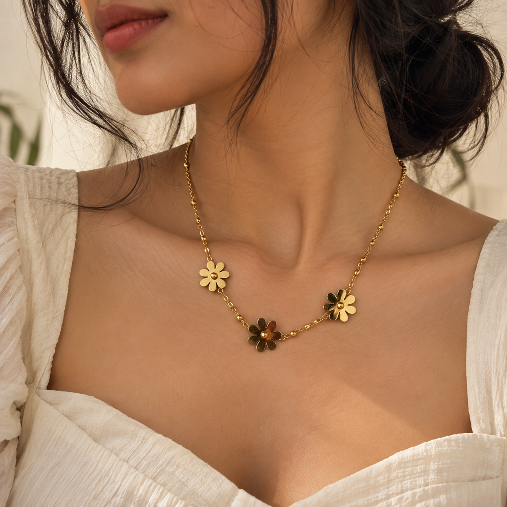 SUSHEE Golden Daisy Necklace