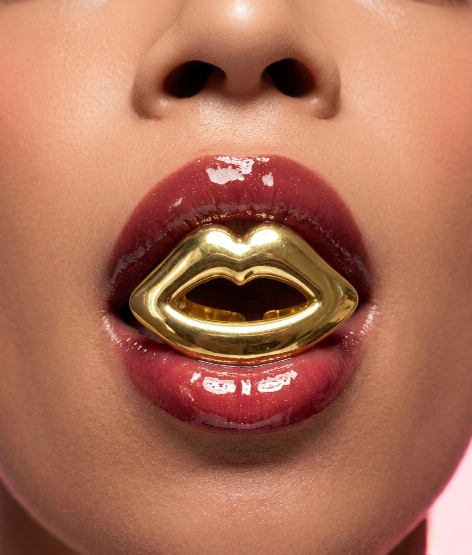 Kiss Code Ring